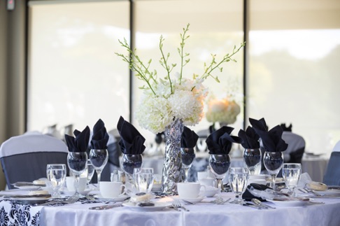 Classic Black and White Guest Table